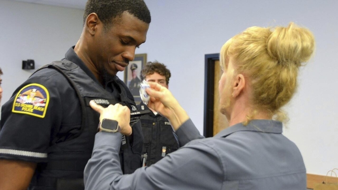 Maine Reserve Officer Agrees to Self-Deport After ICE Arrest Despite Federal Work Approval